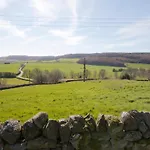 Oak * Cloughton